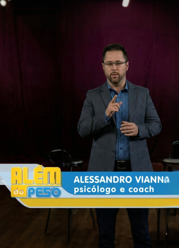 Alessandro Vianna apresentando o programa Além do peso